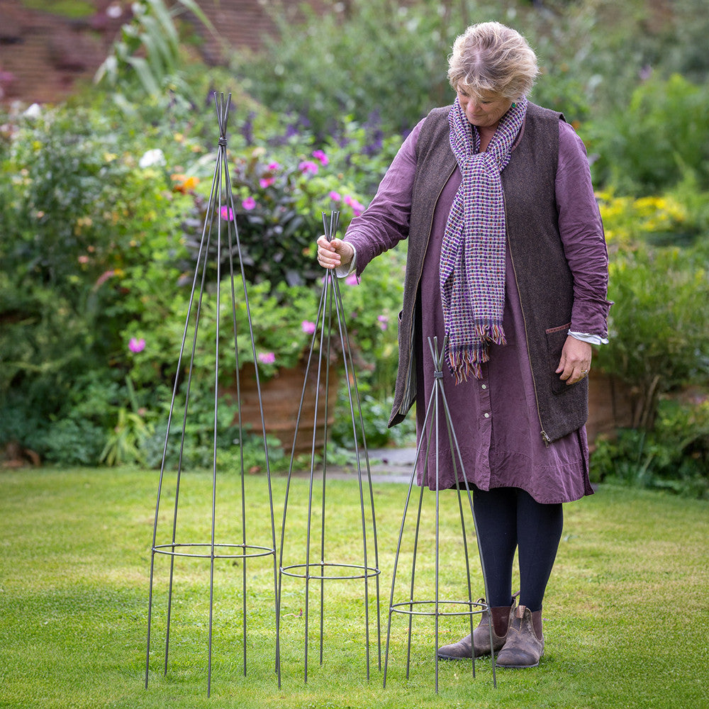 Willow Style Metal Obelisks