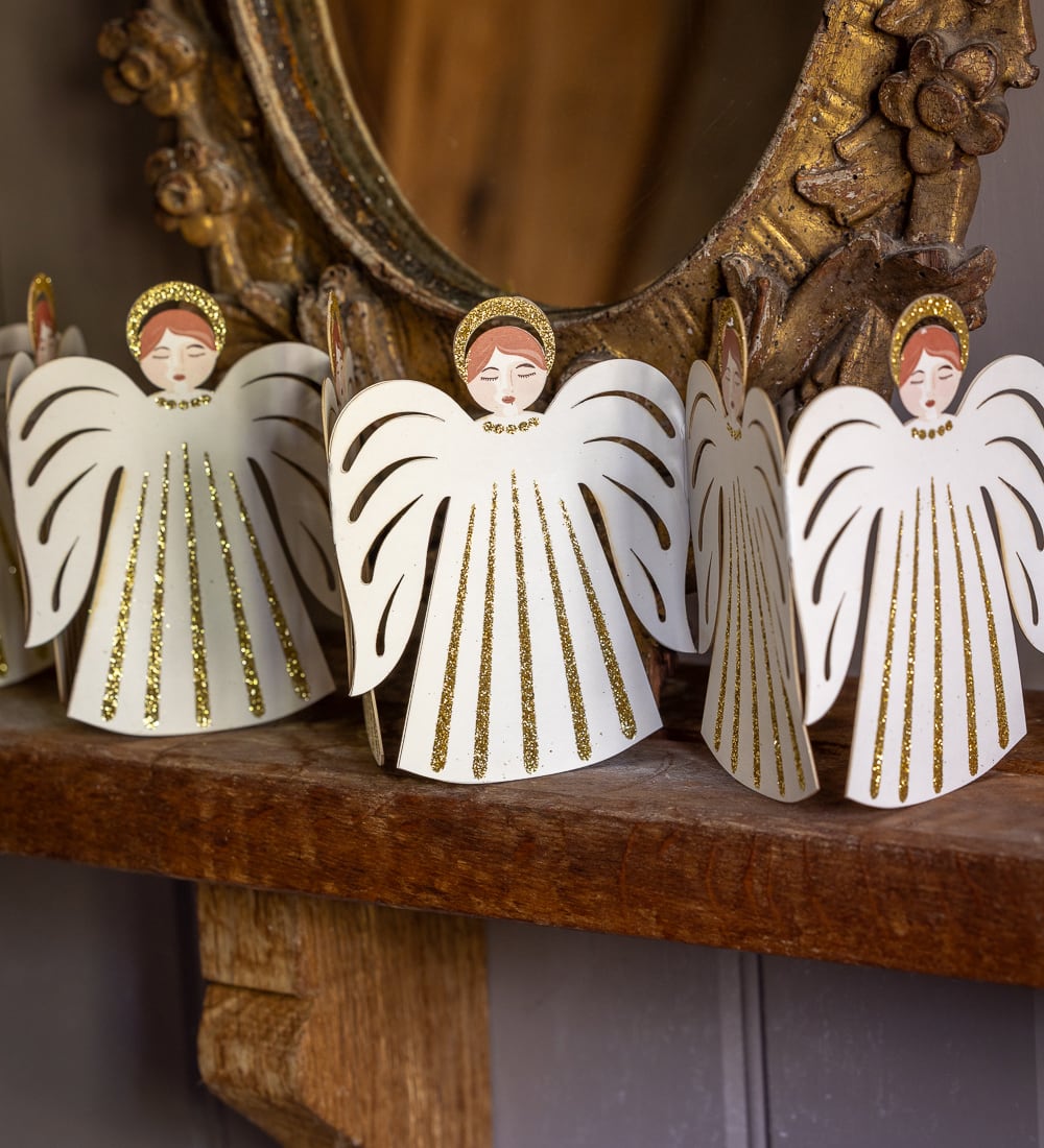 A Host of Angels Table Garland
