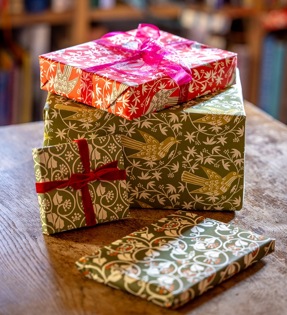 Birds in the Ivy Wrapping Paper Set