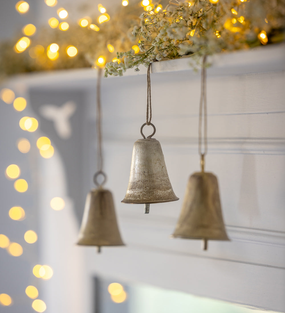 Feels Like The Old Days, Silver Lustre Bells