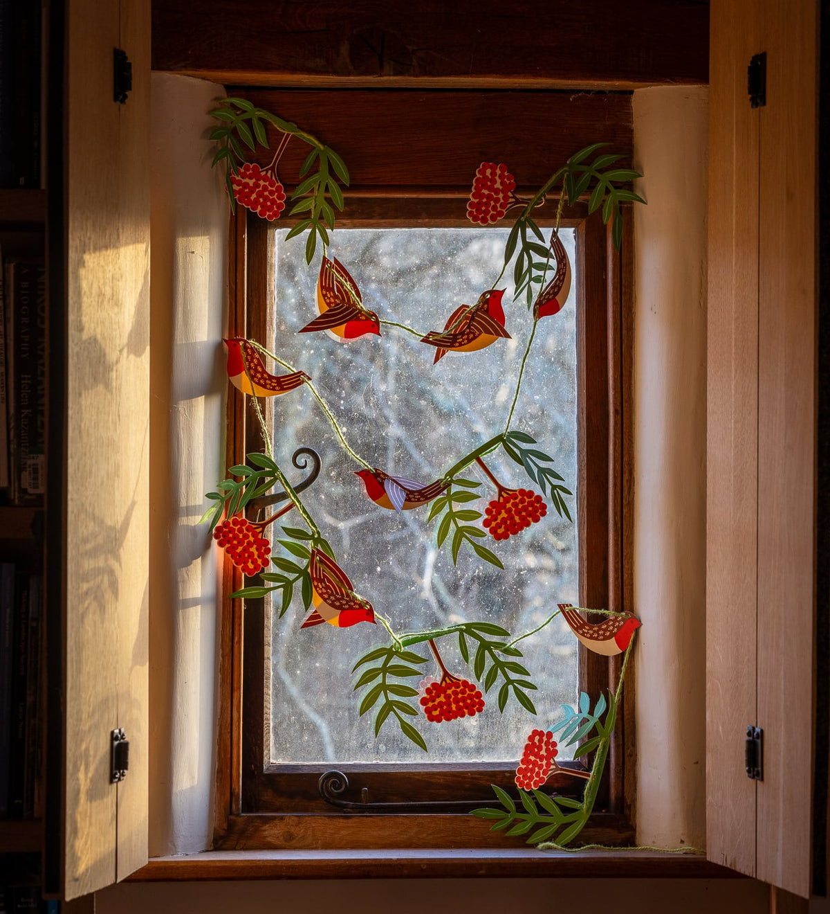 Robin in the Rowan Christmas Garland