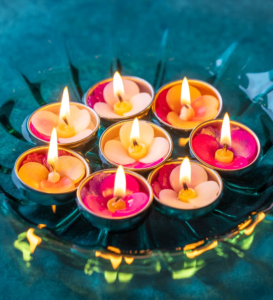 Winter Pansy Flower Tealights