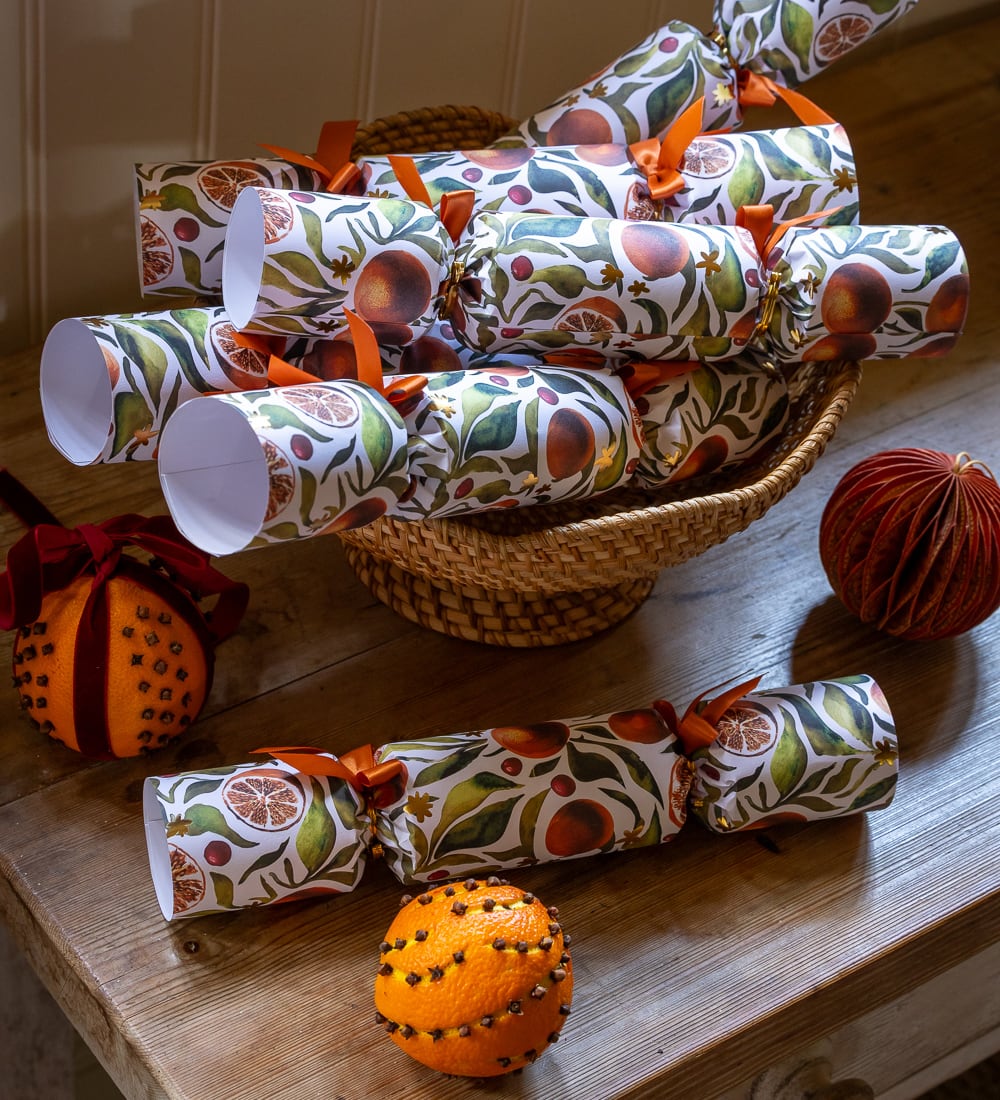 Clementines on the Christmas Table Crackers