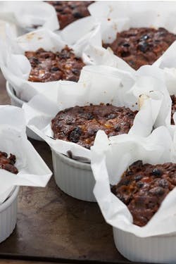 Individual Christmas cakes