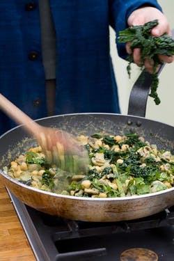 Kale and chickpea curry