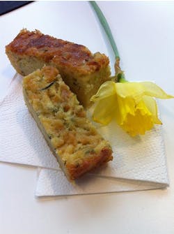 Lemon and courgette drizzle cake