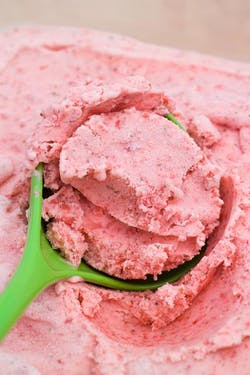 strawberry and basil ice cream 