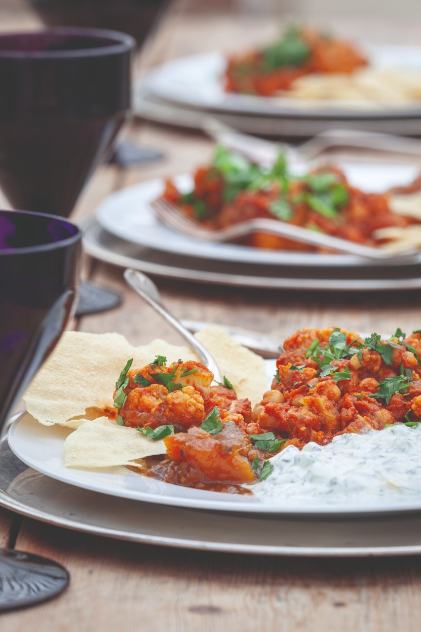 Cauliflower & chickpea curry